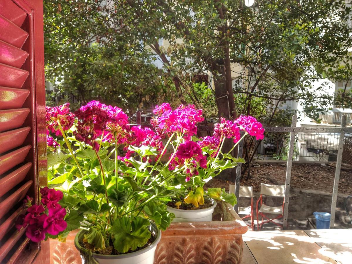 Under The Rock Of Acropolis By Yha Apartment Athens Exterior photo